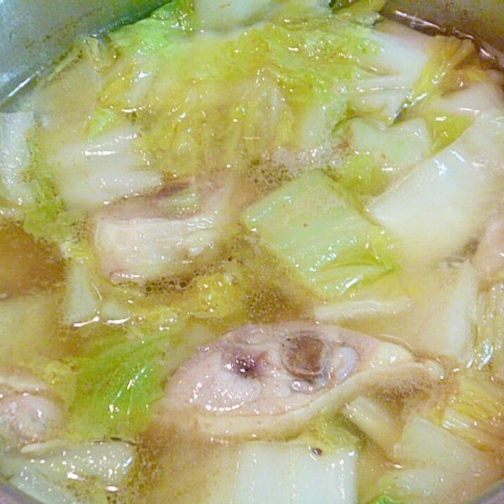 簡単♪白菜たっぷり♪とりももぶつ切り肉の和風スープ